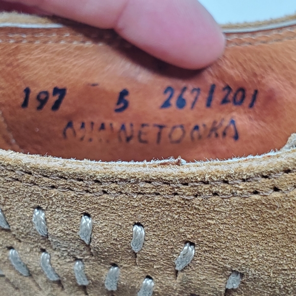 Minnetonka suede leather lace up moccasin size 5 - Picture 4 of 14
